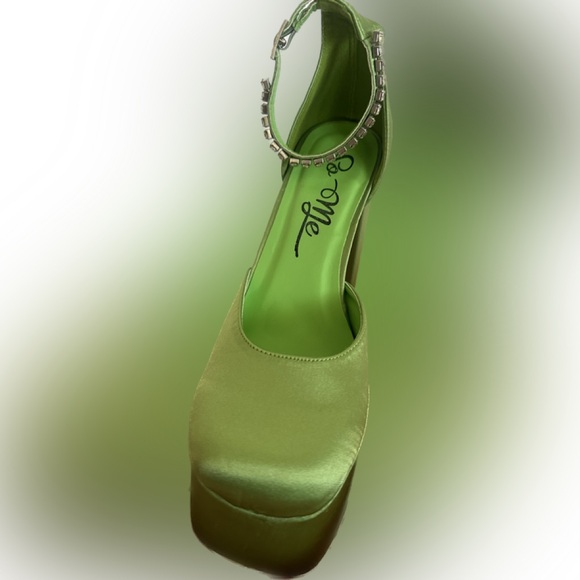 platform heels - Picture 1 of 2